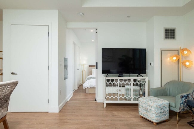 Building Photo - 99 Kneeland St