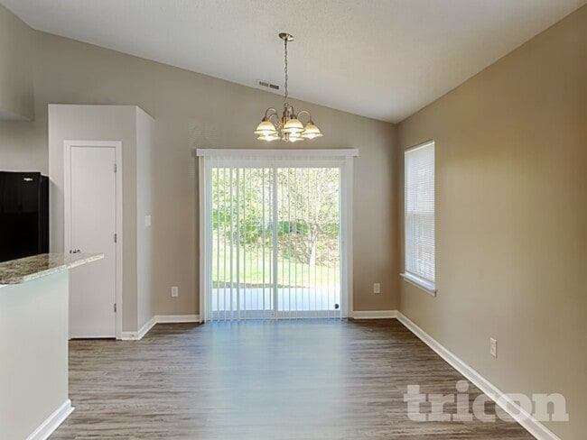 2981 Champion Ln SW