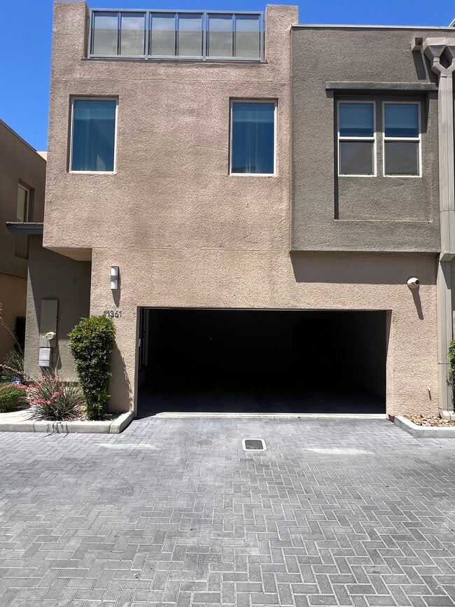 Photo - 11361 Gravitation Dr