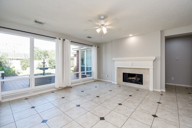 Photo - 2810 Grassy Knoll Ct