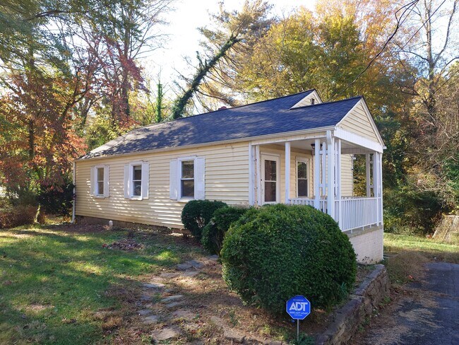 Photo - 3654 Yale Ave