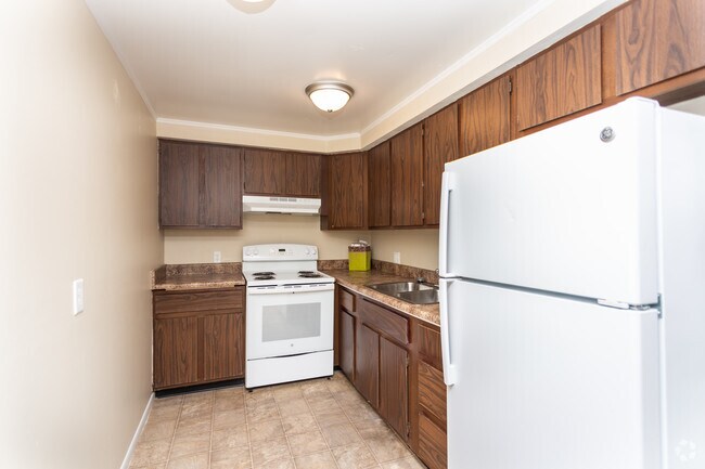 1BR, 1BA - 720 SF