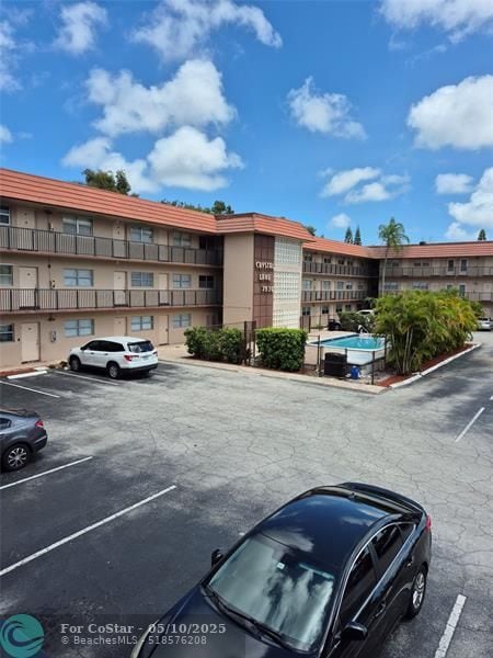 Building Photo - 3930 Crystal Lake Dr Unit 215 Rental