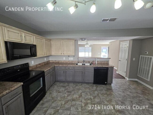 Photo - 3714 Iron Horse Court