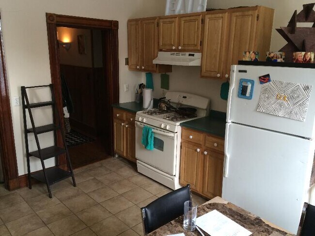 Photo - 174 Saint Alphonsus St Unidad #2