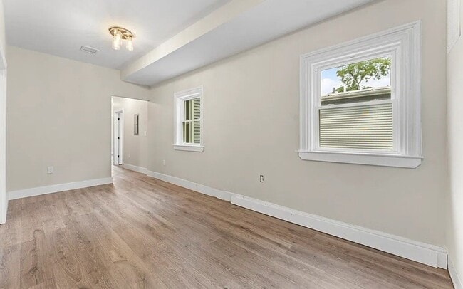 Photo - 240 Norfolk St Unit 2