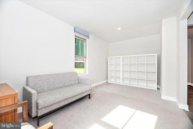 Photo - 6042 Fallfish Ct