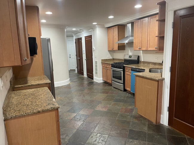 Photo - 1427 N Sedgwick St Unit 4