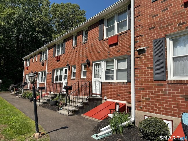 Photo - 480 Radmere Rd