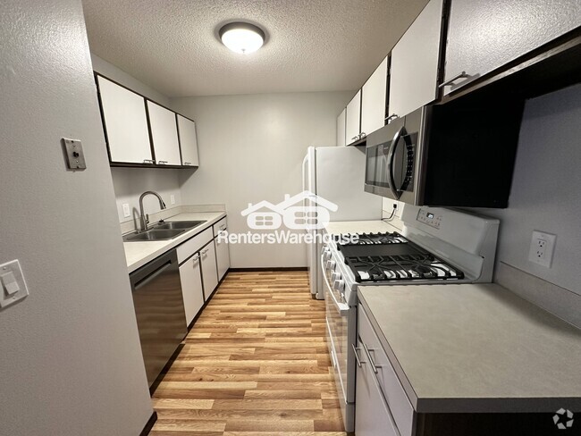 Building Photo - 1601 N Innsbruck Dr Rental