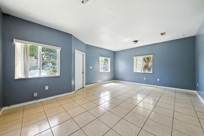 Photo - 2915 SE 15th Ter