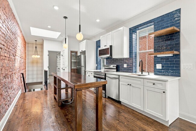 2436 N 33rd St Unit B