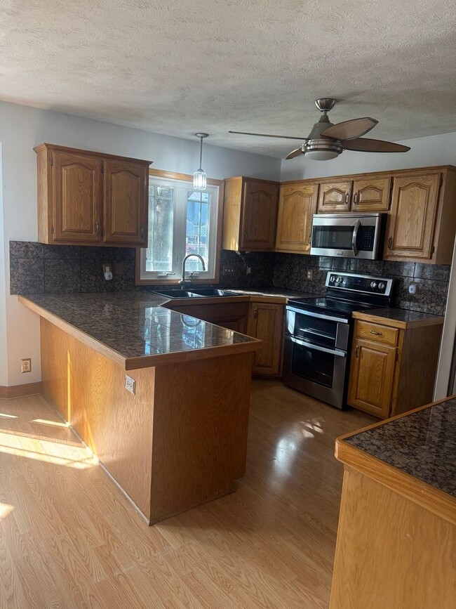 Photo - Spacious 4-Bed Lake Shore Two-Story with F...