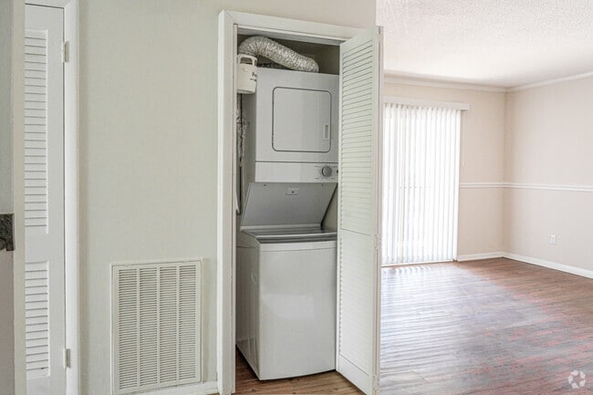 Secondary Bedroom - Laundry Closet