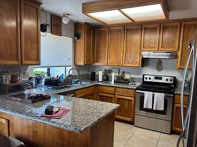 Photo - 615 Cutting Way