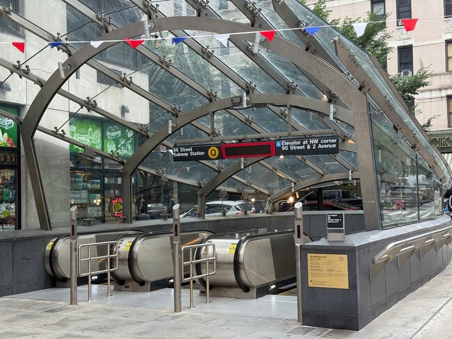 Photo - 224 E 95th St Unidad SI ID1058699P