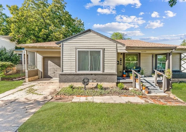 Photo - 3035 Modree Ave