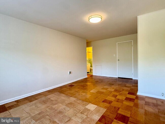 Photo - 10201 Grosvenor Pl Unit 804A