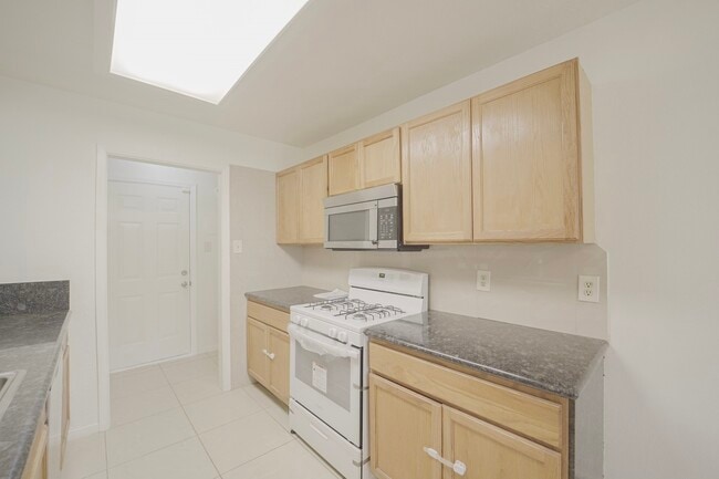 Photo - 9811 Mango St
