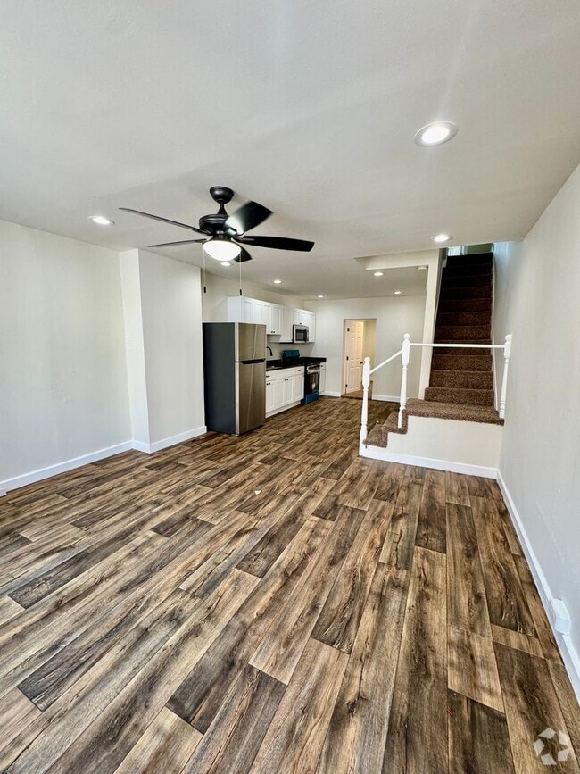 Building Photo - Spacious 3-Bedroom Home with In-Unit Laundry