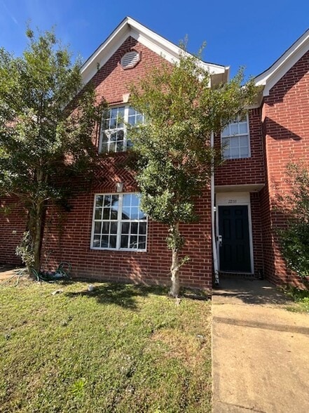 7255 Illinois Central Ave
