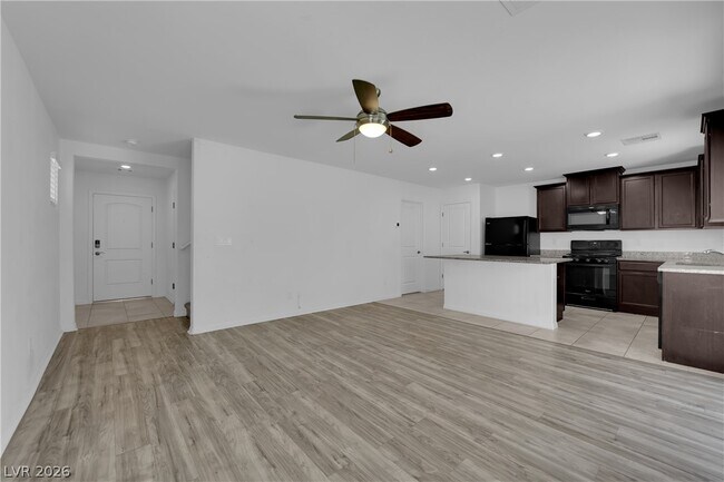 Photo - 6421 Broadcloth Ct
