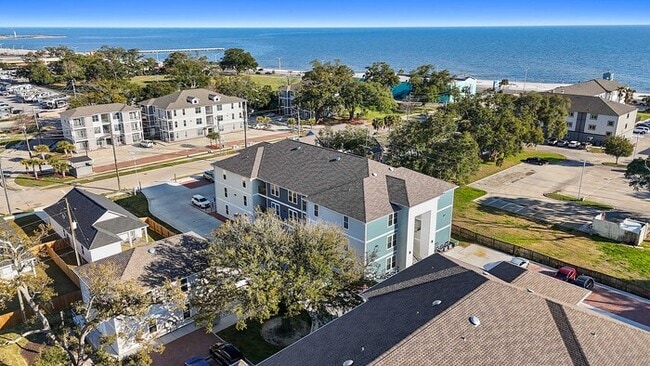 Photo - 133 Briarfield Ave Unit A11