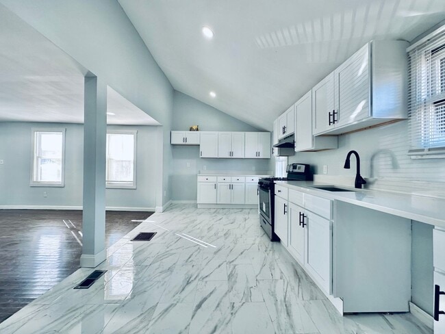 Photo - 10 Kensington St