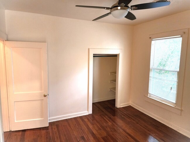 Photo - 1001 N Fern Creek Ave