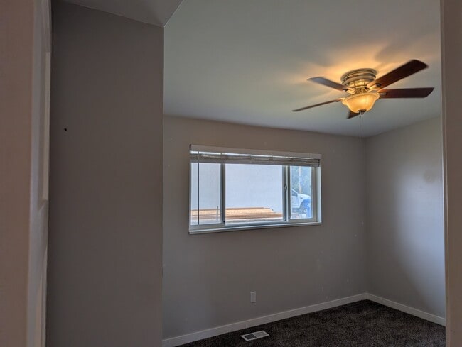 Photo - 141 N Hale St