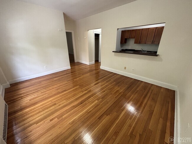 Photo - 33 Lancaster Terrace Unit 209