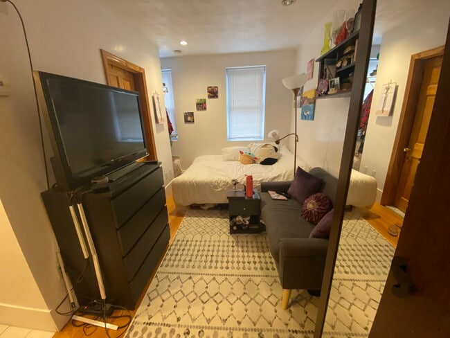 Photo - 20 Hanover Ave