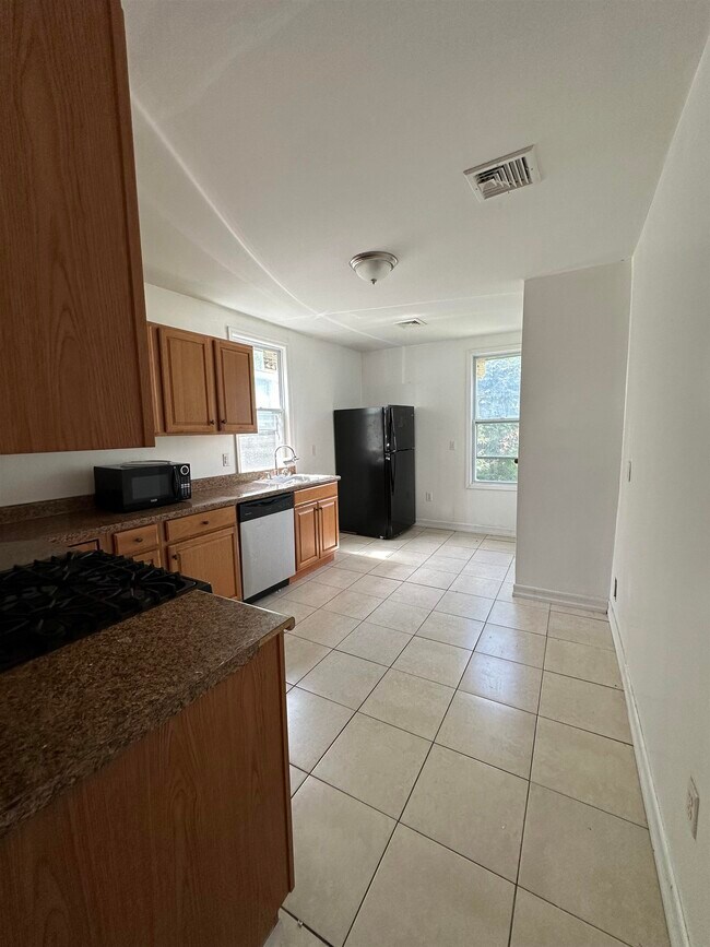 Photo - 65 Clifton Pl