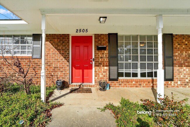 Photo - 2505 Hopkins St