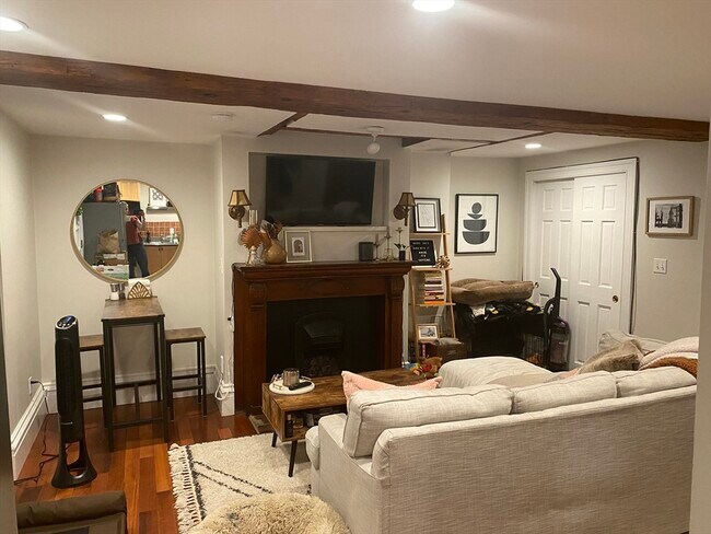 Building Photo - 53 Hancock St Unit 2