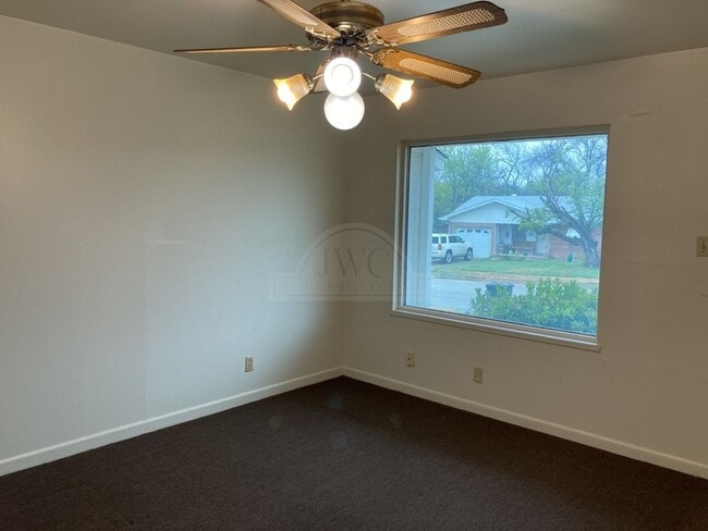 Photo - 310 Prather Dr