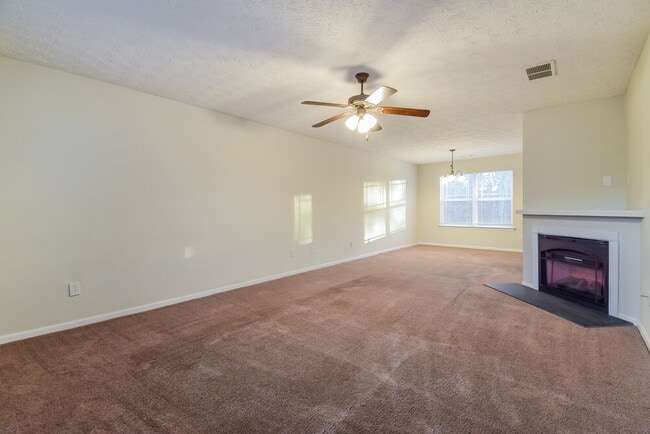 Photo - 100 Wexford Way