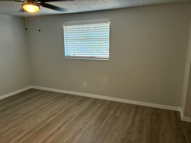 Photo - 2620 E 33rd Ave