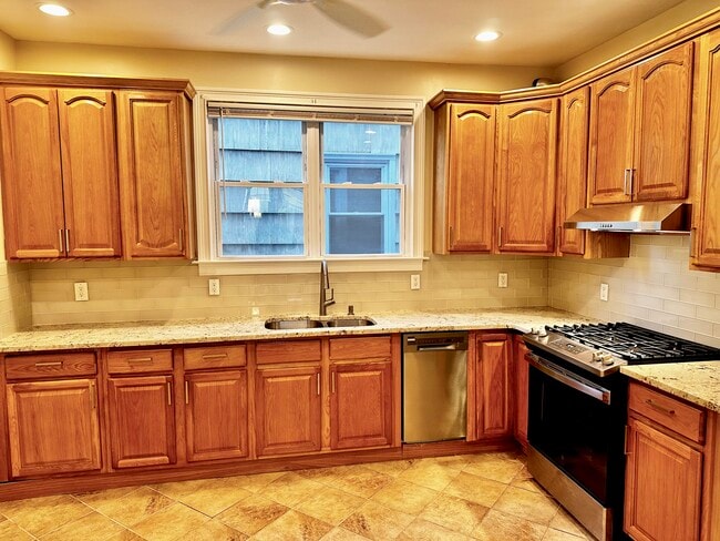 Photo - 228 Laurel Ave Unit #1