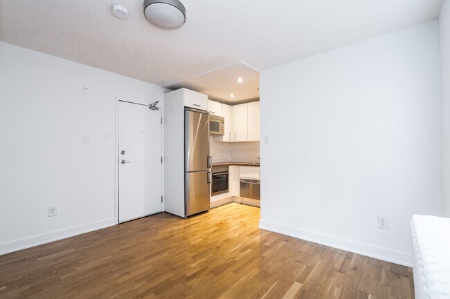 Photo - 56 Maitland Street Unit 102