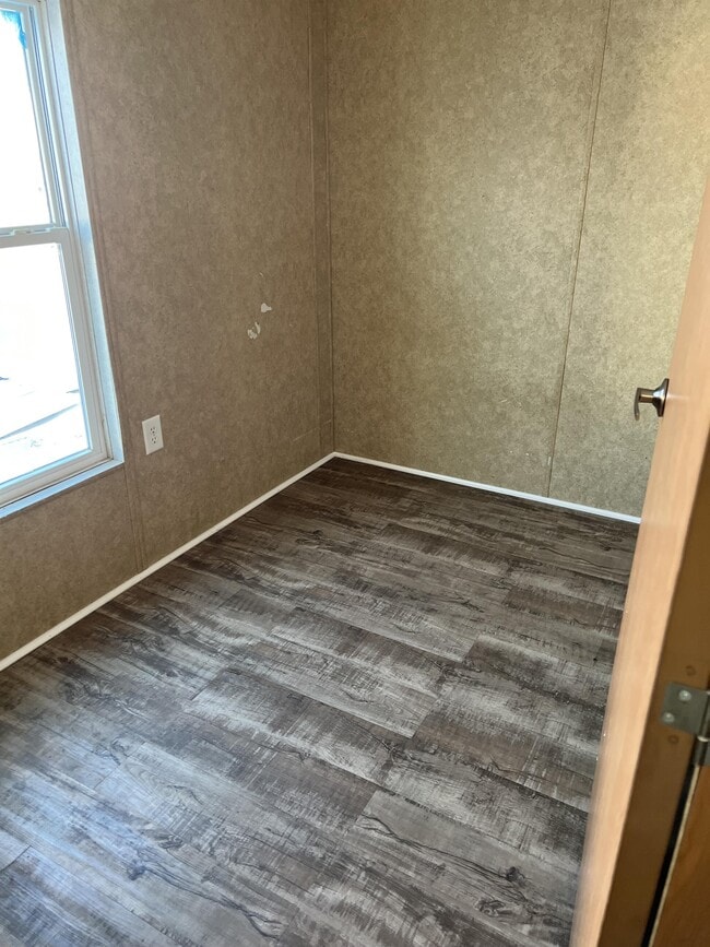 Photo - 506 33rd Ave NW