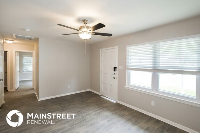 Photo - 1712 Boyd St