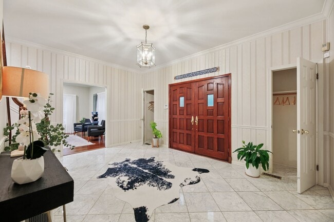 Photo - 7700 Warfield Rd