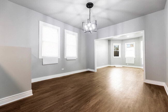 Photo - 7917 S Ellis Ave