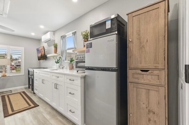 Photo - 6027 43rd Terrace N Unit B Suite Serenity