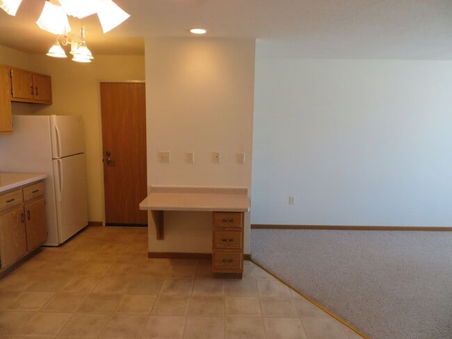 Photo - 612 W State St Unit 612 Apt#3