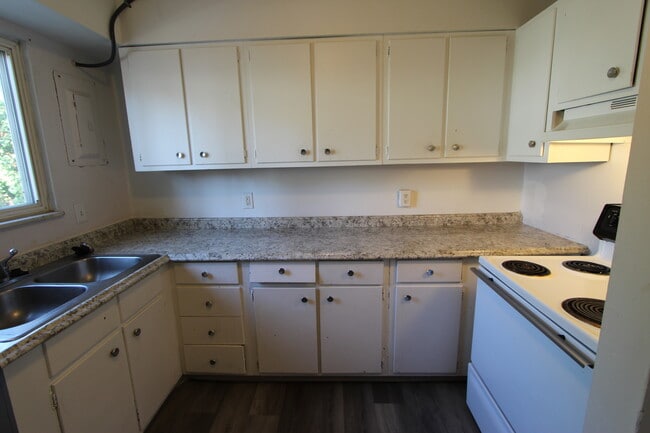 Building Photo - 851 Wellington Blvd Unit 851 Rental