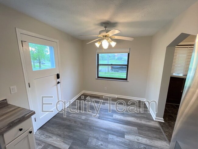 Photo - 2854 Allview Cir
