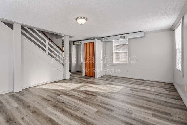 Photo - 106 E Vine St