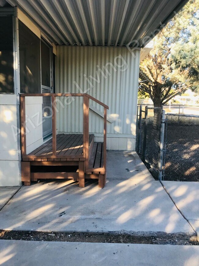 Photo - 2 BEDROOM WITH LARGE FENCED YARD